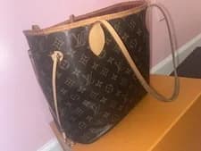 Louis Vuitton — Louis Vuitton Neverfull Tote MM Brown Canvas Monogram — Handbag — resale