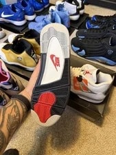 Jordan 4 Retro (2025) 3