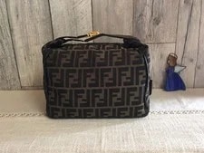 Fendi Mamma Baguette Shoulder Bag 4