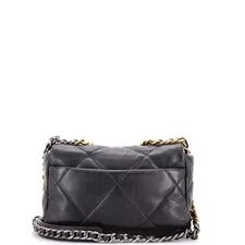Chanel 19 Flap Bag Quilted Medium 3