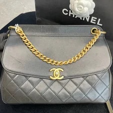 Chanel — Chanel Classic Flap Quilted Chain Shoulder Bag — Handbag — resale