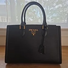 Prada — Prada — Handbag — resale