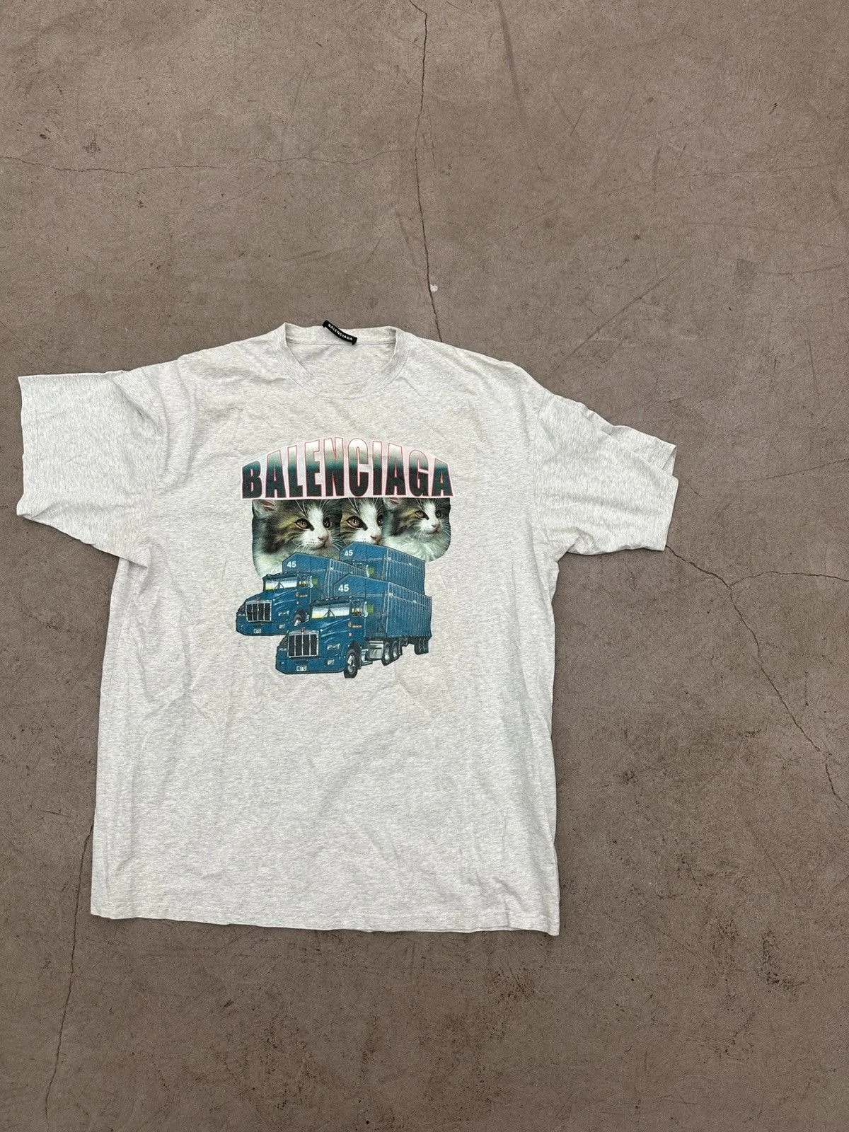 Balenciaga — Balenciaga "Do It Yourself T" — streetwear — resale