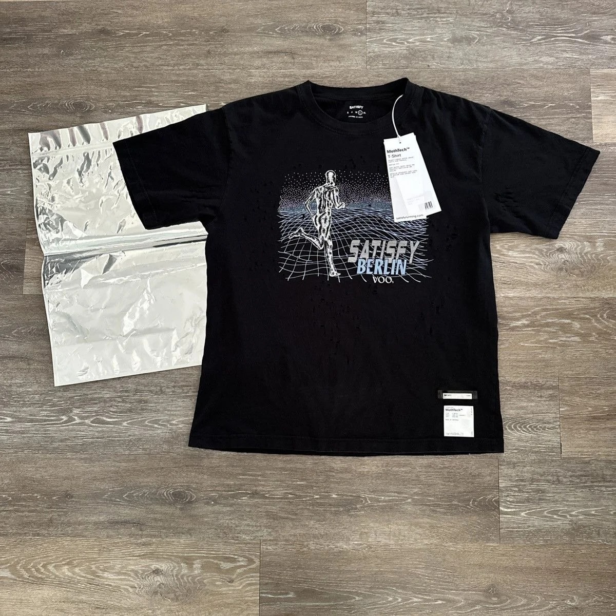 Satisfy — Satisfy Running Berlin Marathon Mothtech Tee Voo ’s — streetwear — resale