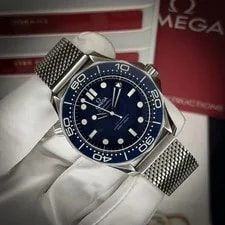 Omega — Omega Seamaster Diver 300M 210.30.42.20.03.002 007 James Bond 60th Anniversary — Watch — resale