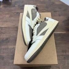 Jordan — Jordan 1 Retro Low OG SP — Sneaker — resale