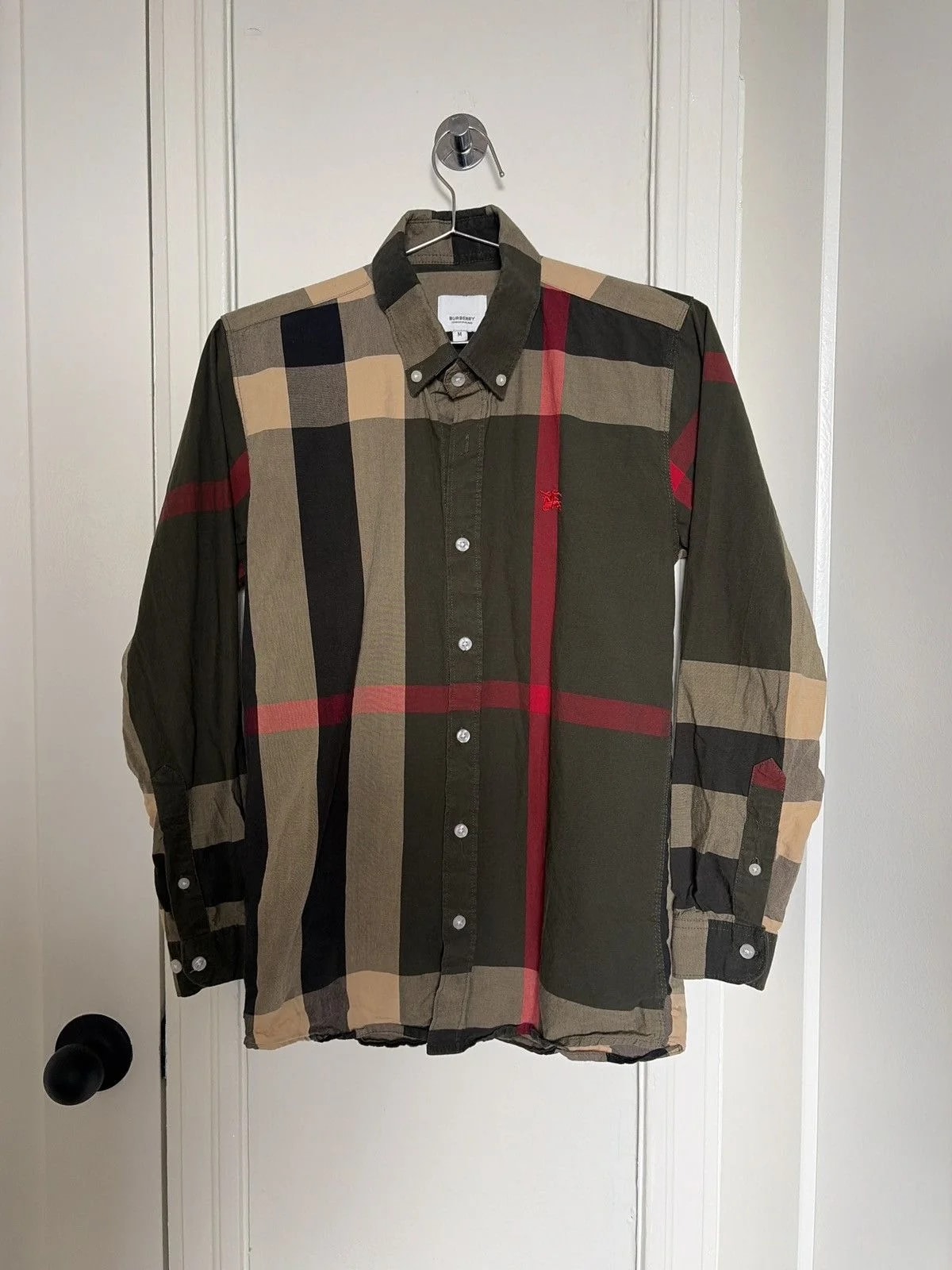 Burberry — Burberry Button-up — streetwear — resale