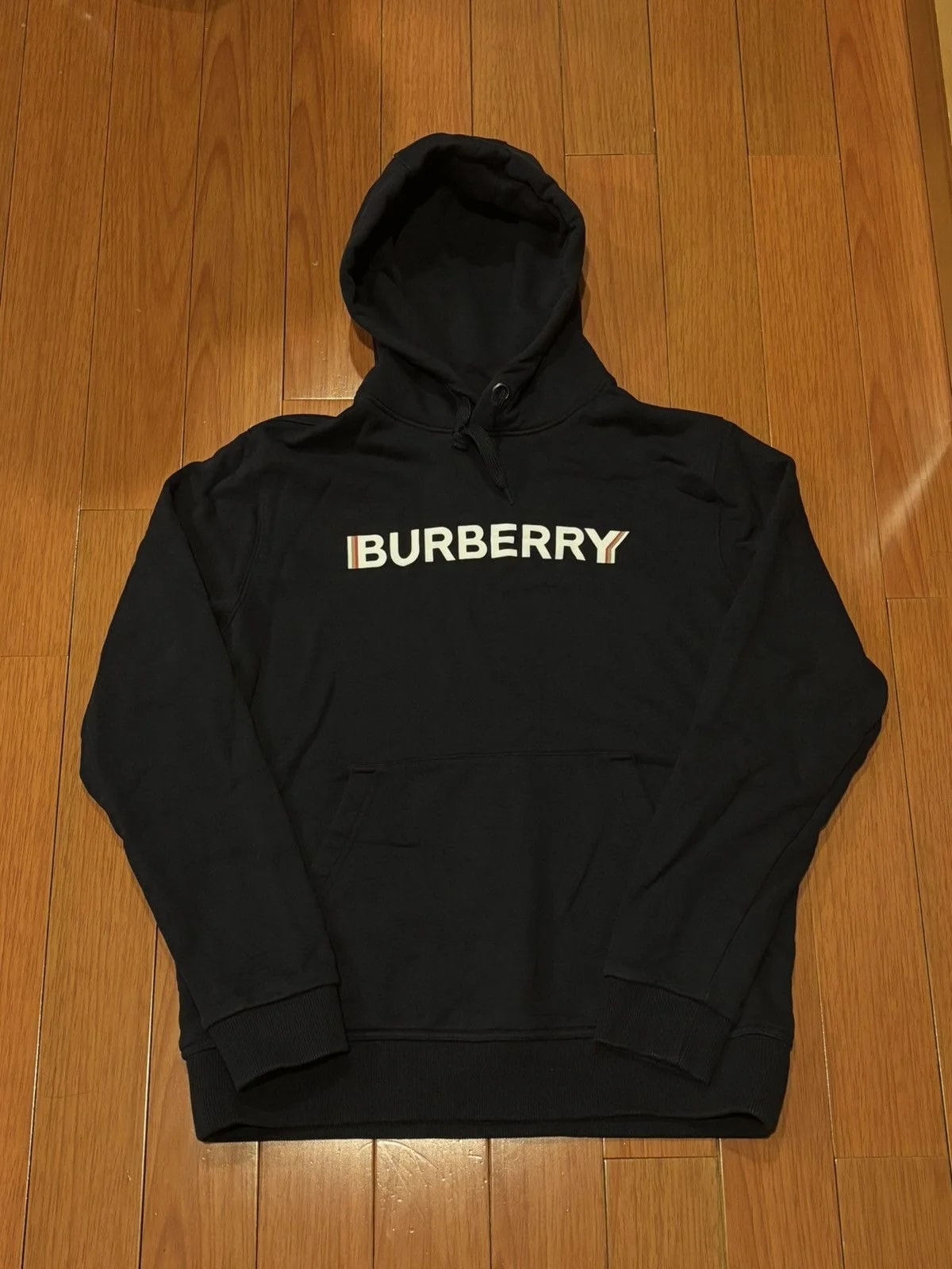Burberry — Burberry Logo Hoodie Cotton — streetwear — resale