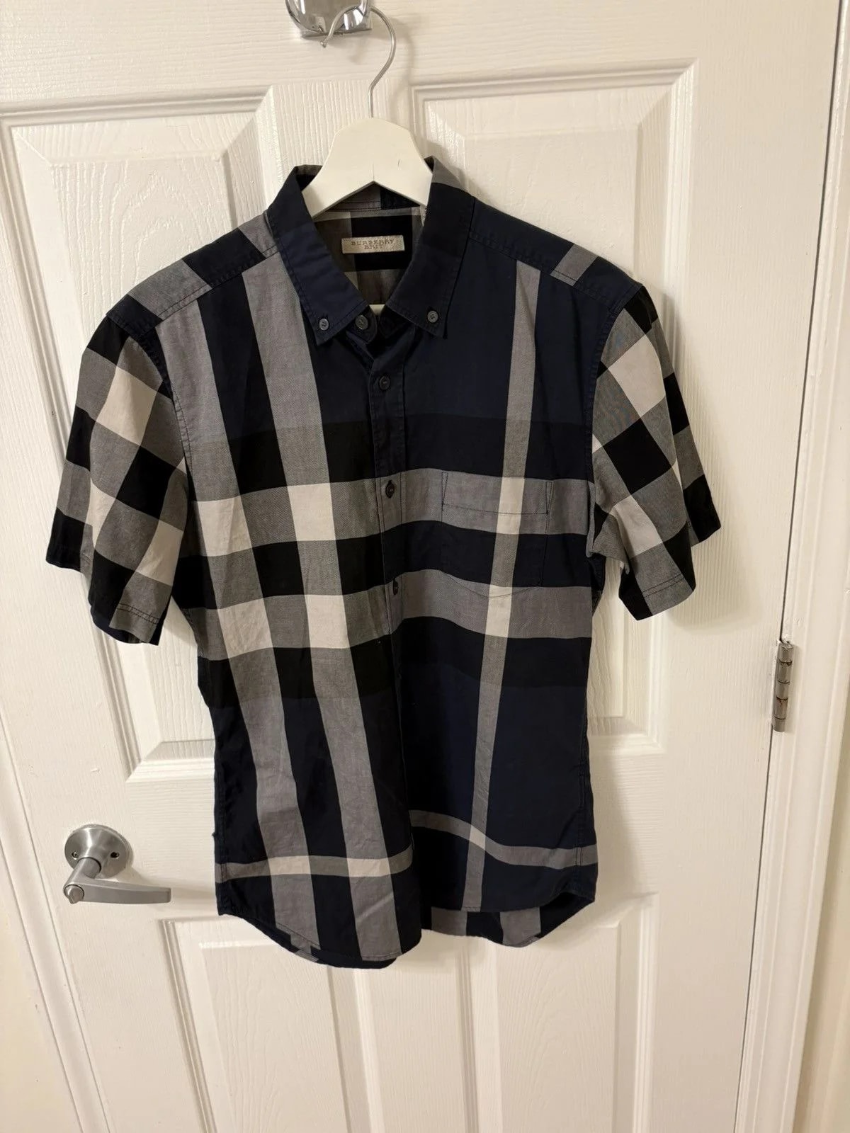 Burberry — Burberry — streetwear — resale