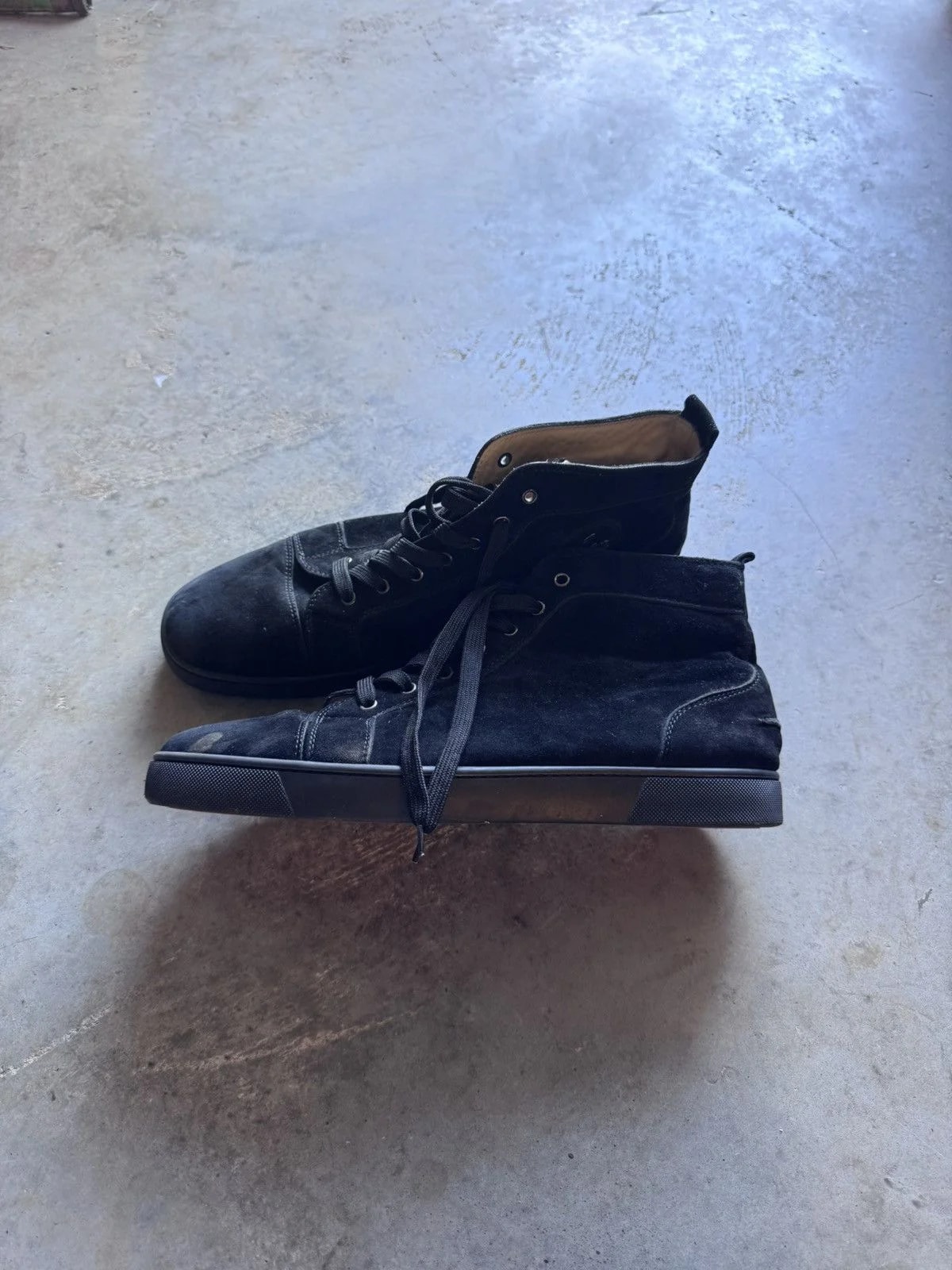 Christian Louboutin — Christian Louboutin High Top Sneaker — Sneaker — resale