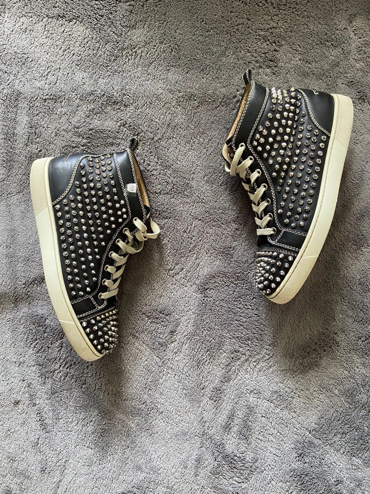 Christian Louboutin — Christian Louboutin Christian — Sneaker — resale