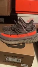 Adidas — Adidas Yeezy Boost 350 V2 Beluga — Sneaker — resale