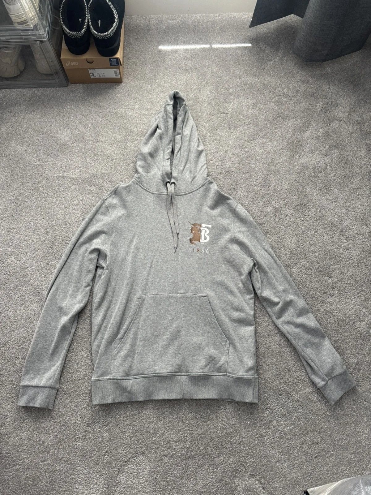 Burberry — Burberry Logo Hoodie — streetwear — resale